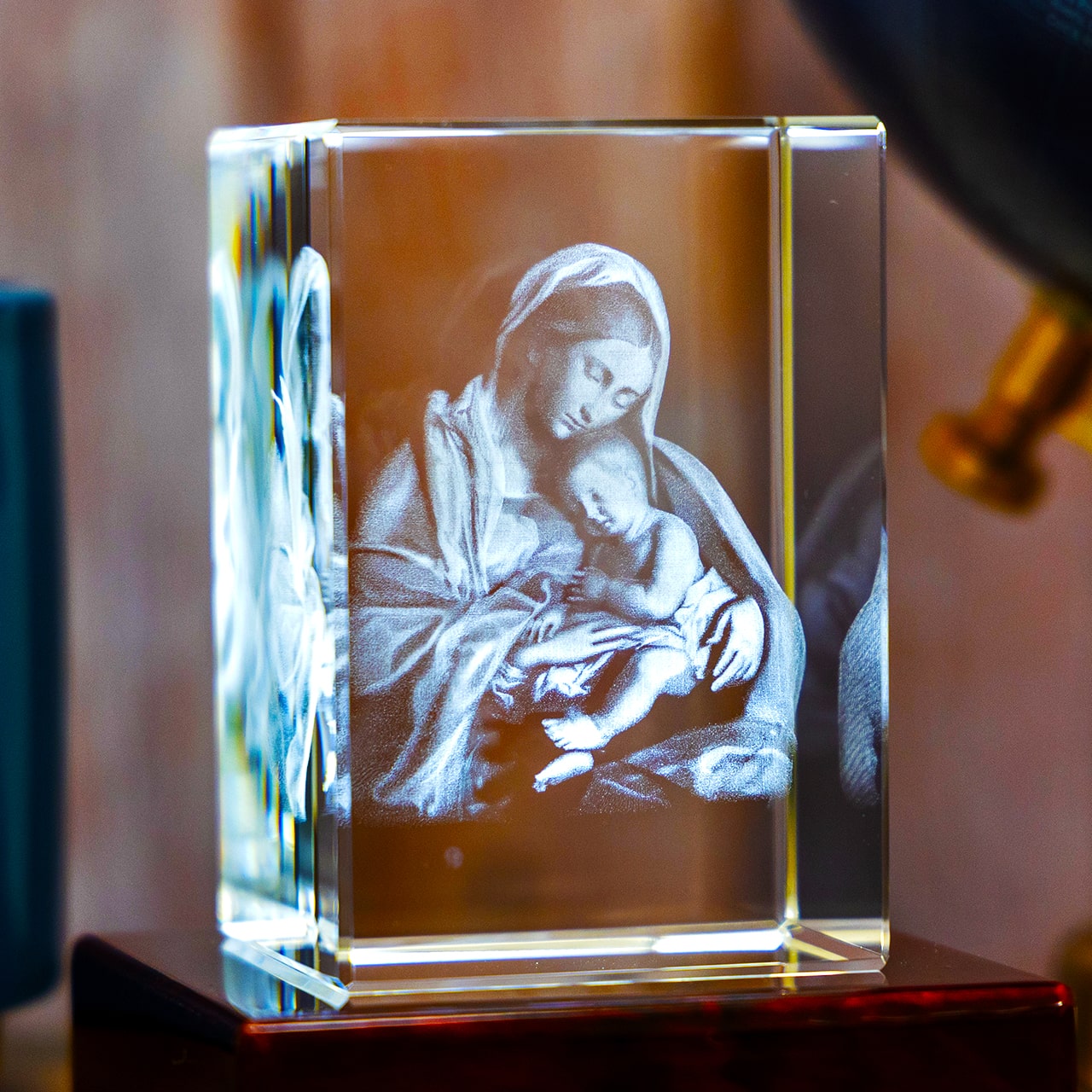3D Crystal Virgin Mary | 3D Laser Gifts